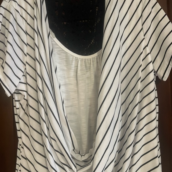 Bongo Shirt with Lace back, size 3X - Picture 2 of 8